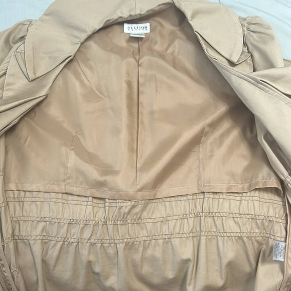 Allison Taylor Beige Short Sleeve Jacket or Top NWOT - Picture 5 of 5